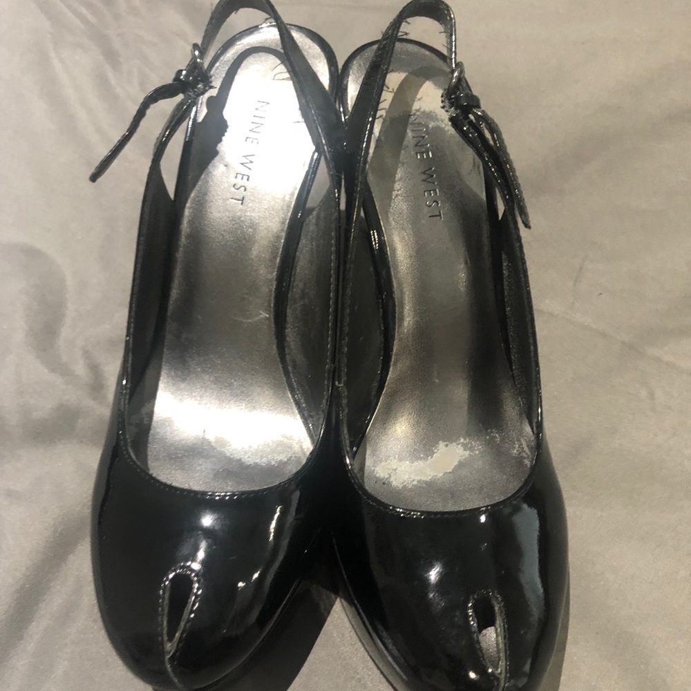 Nine West black pumps slight open toe size 7